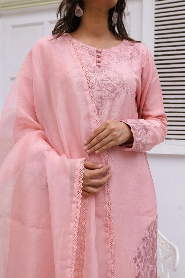 Pink Grace - Image 4
